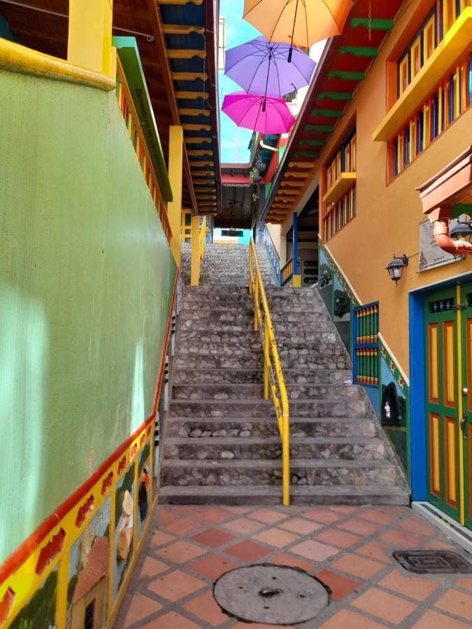 El Paraiso Paisa 5 Minutos Del Malecon Parqueadero Privado A Guatapé Екстериор снимка