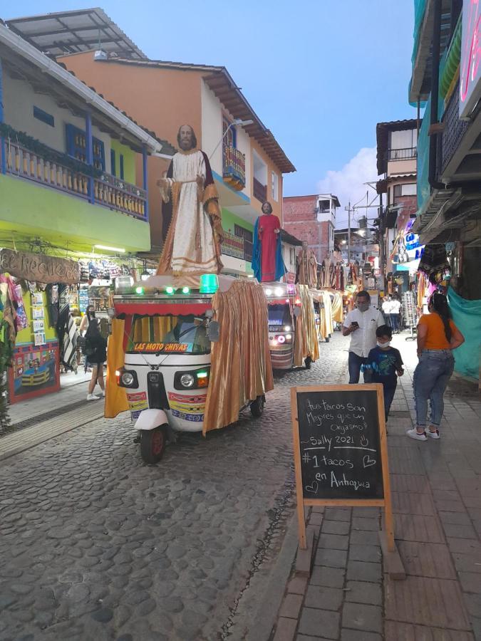 El Paraiso Paisa 5 Minutos Del Malecon Parqueadero Privado A Guatapé Екстериор снимка